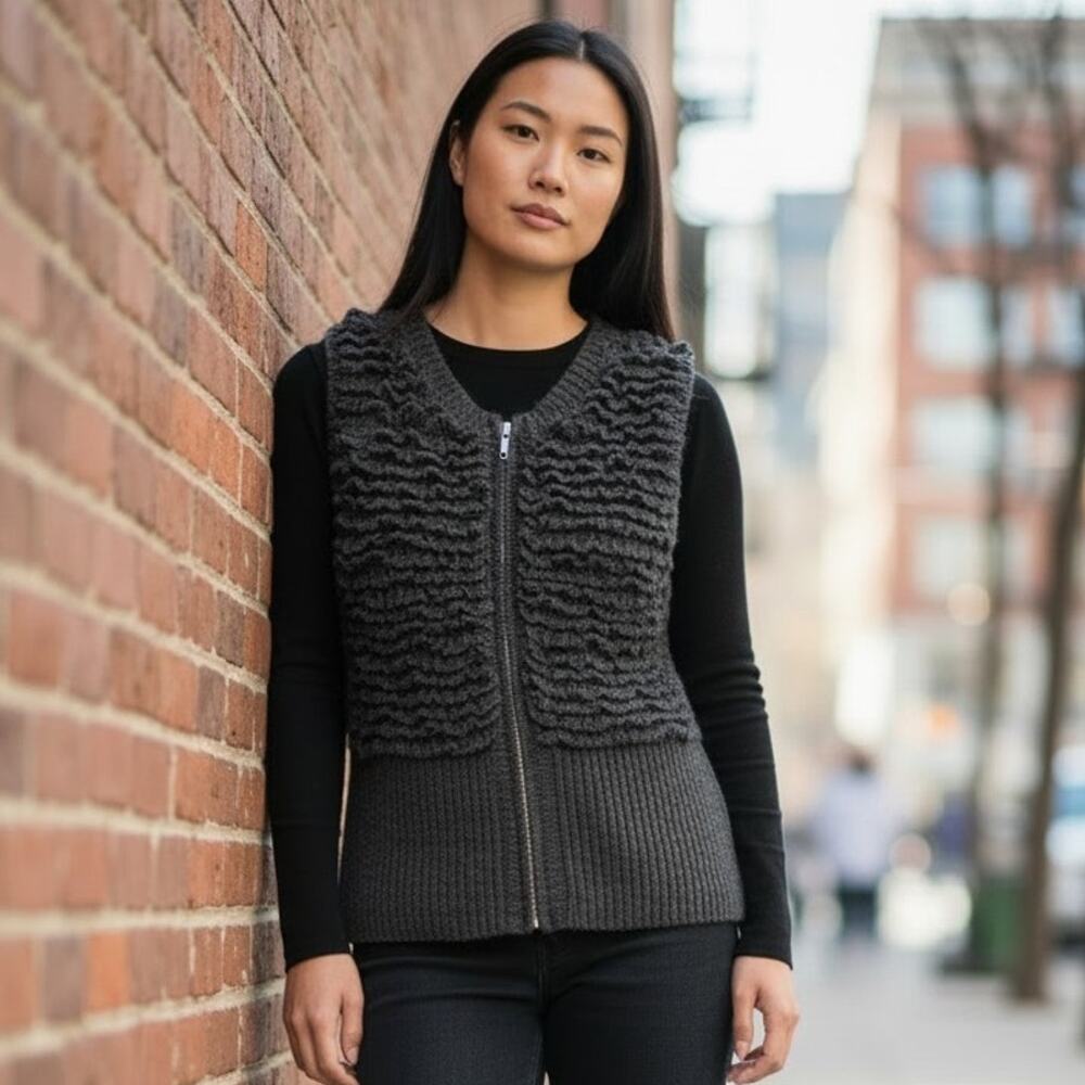 BCBG MaxAzria Alpaca Blend Sweater Vest Womens L Gray FullZip Peru Dark Academia